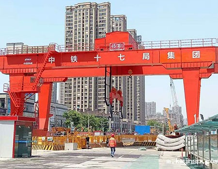 绍兴港口门式起重机